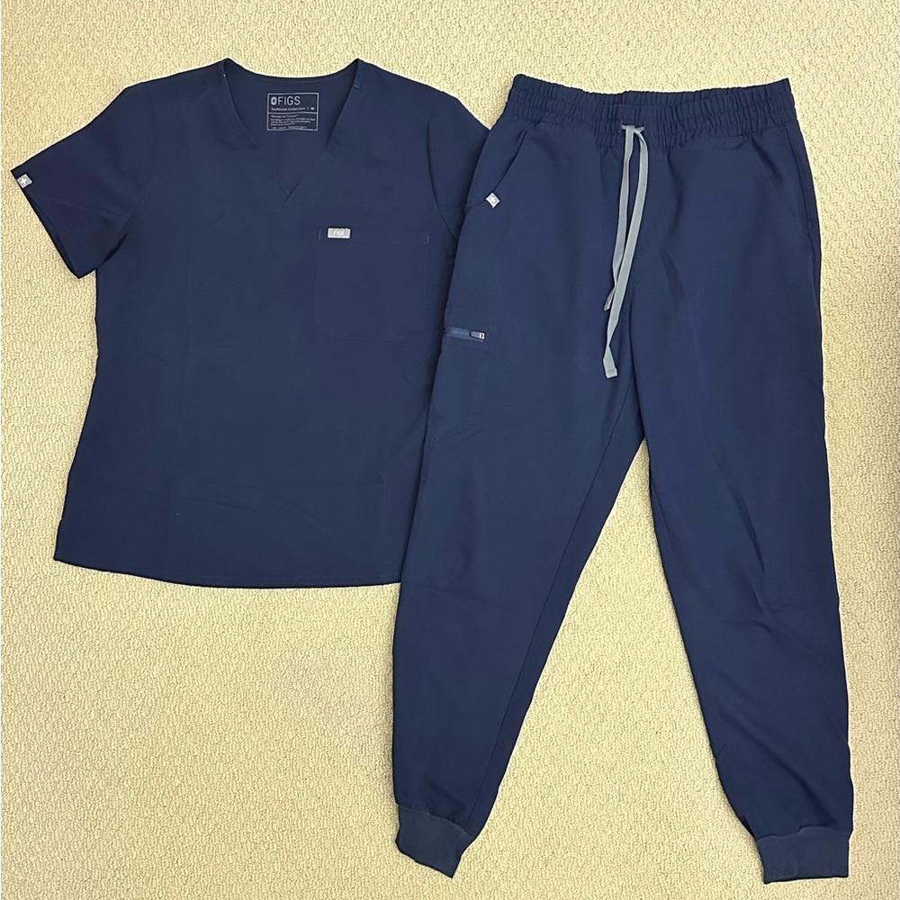 FIGS Navy Scrub Set